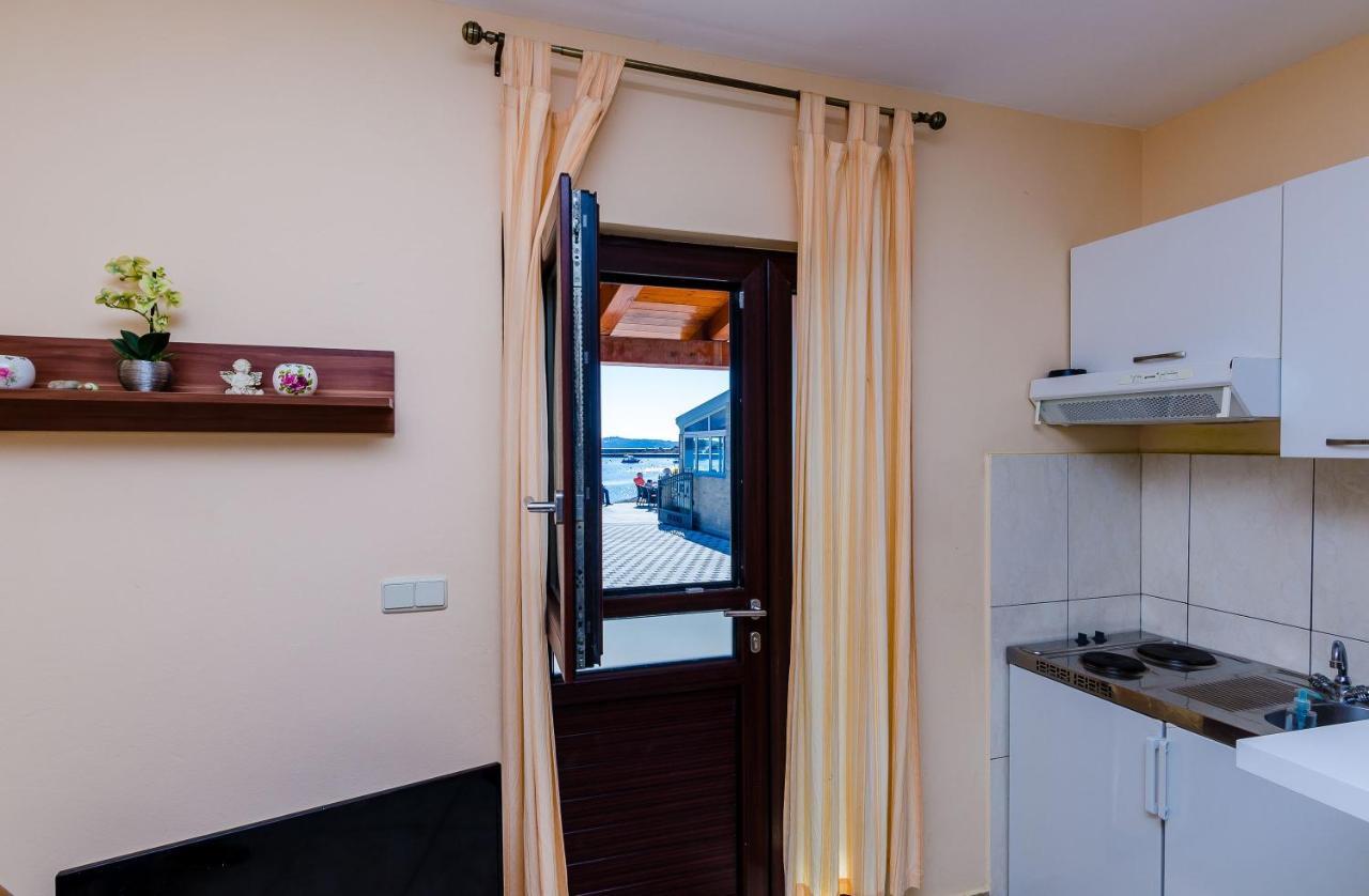Apartments Kanjuo By The Sea Mlini Exterior foto